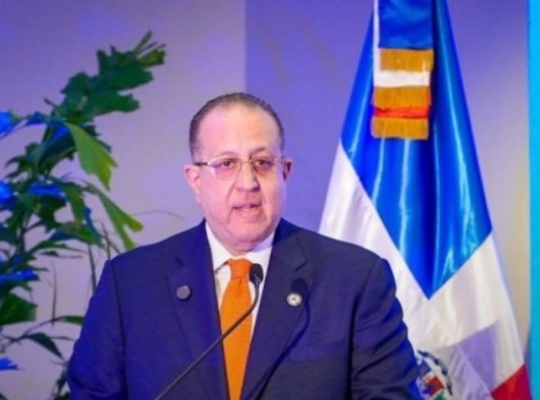 Propuesta fiscal presentada por Magín Díaz incluye nuevos gravámenes y facilidades sectoriales