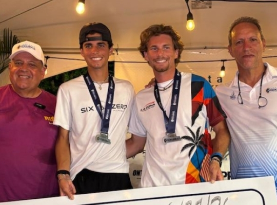 Dupla de Ricardo Vila y Erick Trujillo gana torneo Pickleball Internacional