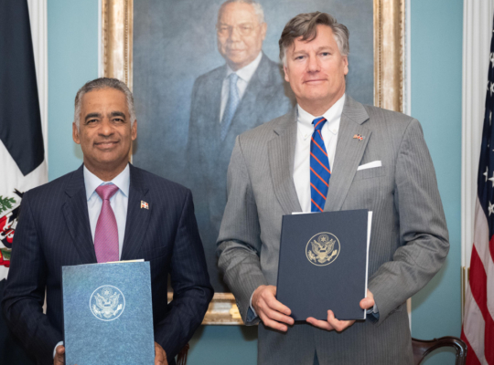 EE. UU. y la República Dominicana firman un memorando de cooperación en energía nuclear civil