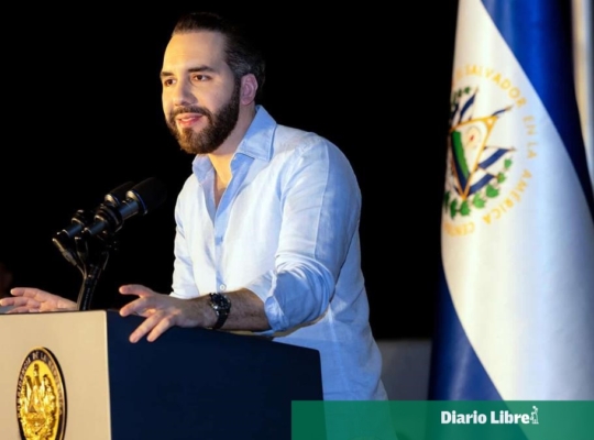 Presidente salvadoreño Bukele inscribe precandidatura para tercer mandato, según partido