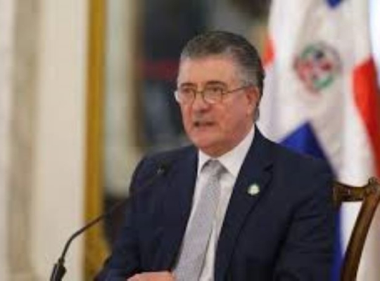 Santana revela intentos de presión criminal luego de reforzar la seguridad en los centros penitenciarios