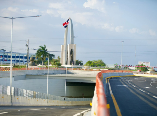 Estos son los vehículos que no pueden circular por el túnel de la Plaza de la Bandera