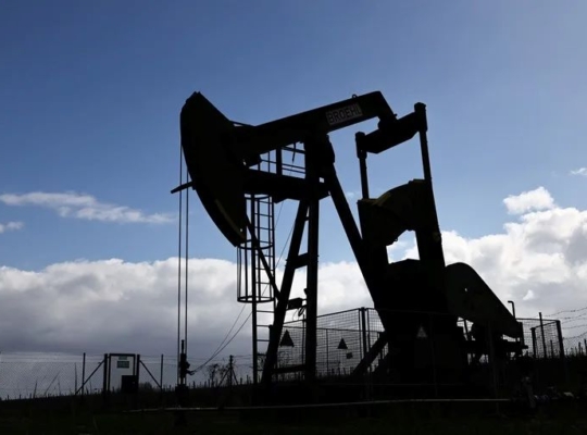 El mercado petrolero desafía las tensiones: Arabia Saudí incrementa sus exportaciones de crudo un 19.5 %