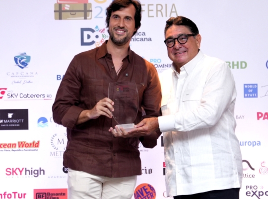 CTN entrega reconocimientos a empresarios y comunicadores dentro del acto inaugural de la XXIV Versión de Vacaciones CTN: Expo Feria 2026