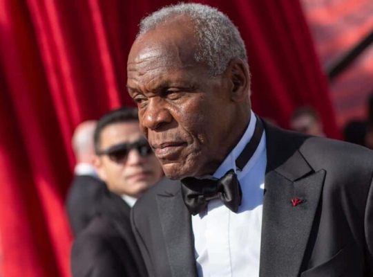 El actor Danny Glover habla sobre el alzheimer que padece: «La vida sigue»