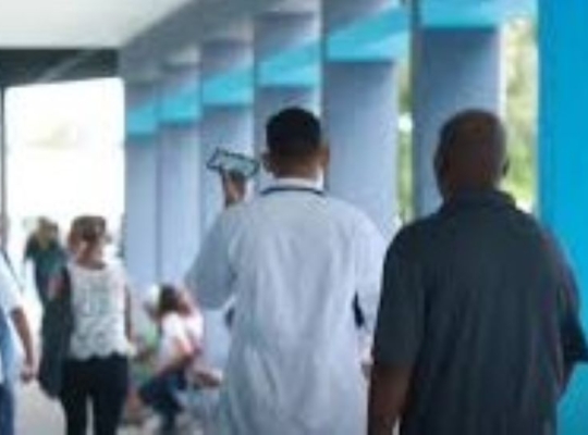Sociedad Dominicana de Emergenciología advierte certificaciones de detenidos colapsan las salas de emergencias de hospitales