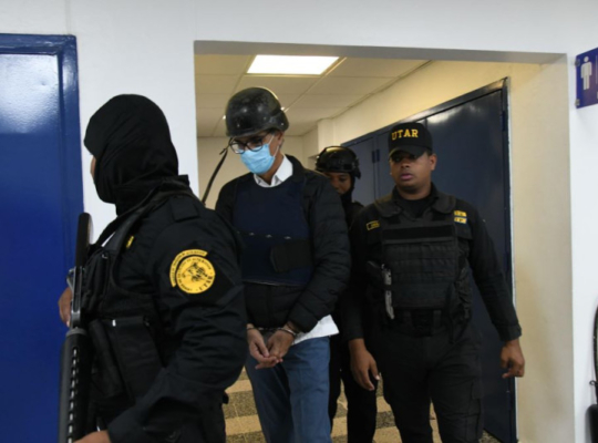Tribunal rechaza variar medida de coerción y mantiene encarcelado a Santiago Hazim y otros cinco imputados
