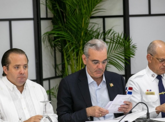 Presidente Abinader encabeza su primera reunión de seguridad junto al nuevo director de la Policía
