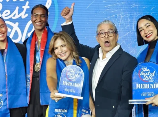 Tania Báez celebra reconocimiento de “Sin Pedir Permiso” en The Best of DR