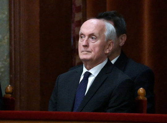 András Baka asume presidencia de Hungría tras la era Orbán