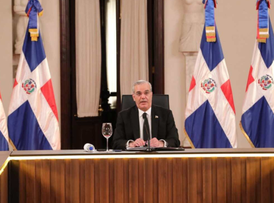 Abinader: Gobierno mantiene firme supervisión de importaciones para proteger la competencia y el cumplimiento de la ley