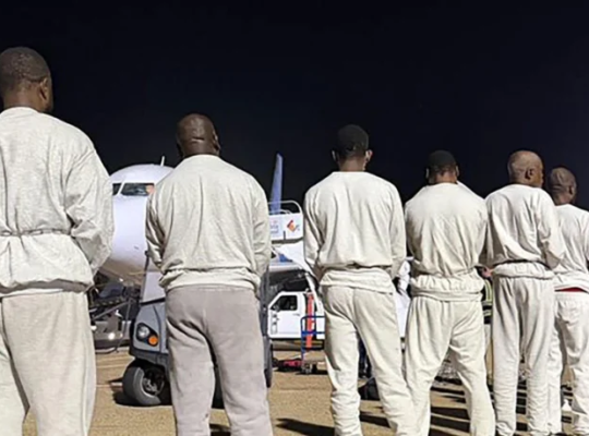 EEUU envía a Haití un tercer vuelo con 78 deportados tras el final del TPS