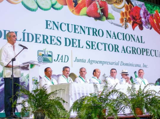 Presidente Abinader destaca los avances del Gobierno en mecanización agrícola para elevar la productividad, reducir costos y disminuir la dependencia de mano de obra extranjera