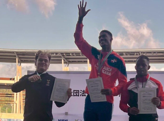 Christopher Melenciano rompe récord mundial en los 200 metros para sordos