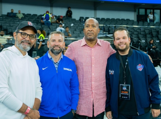 Vicepresidente Ejecutivo de los Knicks visita RD