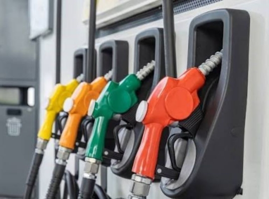 Gobierno aumenta RD$3.00 a la gasolina premium y RD$4.00 al gasoil