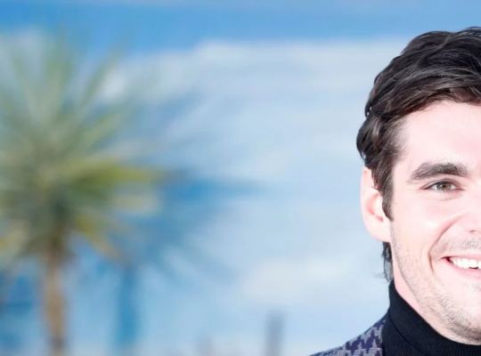 RJ Mitte, el actor de «Breaking Bad» que convirtió su experiencia con parálisis cerebral en una fortaleza