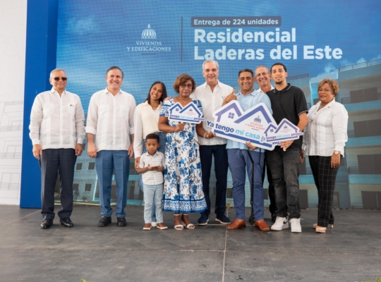 Banreservas financia 197 de los 224 apartamentos entregados por Abinader en Laderas del Este