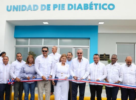 Abinader inaugura unidades de Hemodiálisis y Pie Diabético en San José de Ocoa