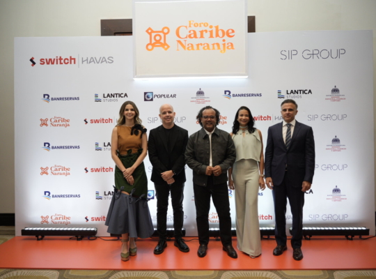 Creatividad humana se reivindica frente al avance de la inteligencia artificial en Foro Caribe Naranja 2026