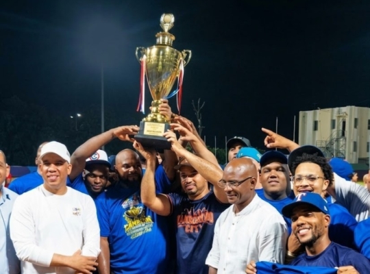 Manoguayabo City arrolla al Team 40 Forever y se corona campeón del Softbol Rubén Pimentel BB