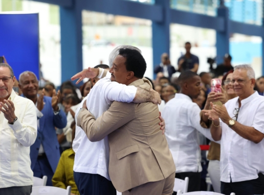 Presidente Luis Abinader inaugura el Complejo Educativo y Deportivo Pedro Martínez, en Manoguayabo