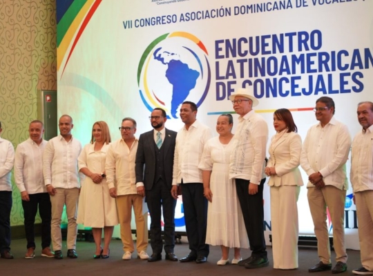 ADOVA fortalece su liderazgo latinoamericano con la Presidencia y Vicepresidencia de la Red de Concejales en RD
