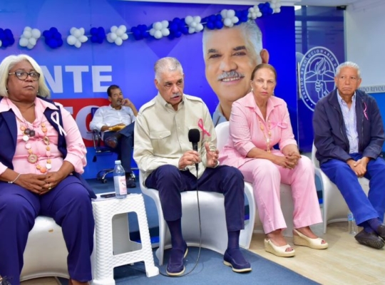 Miguel Vargas revela que mantiene reuniones y contactos para avanzar hacia una gran alianza opositora