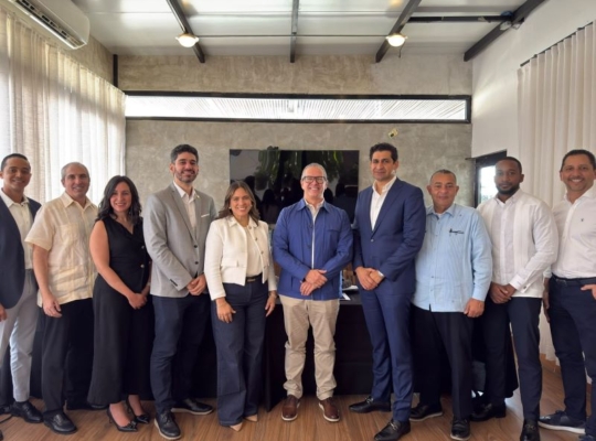 ASOFER reelige por primera vez a su Junta Directiva y refuerza su compromiso con la transición energética dominicana
