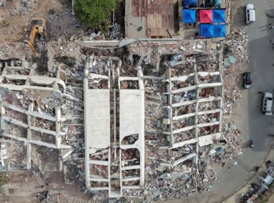 TERREMOTO DE MAGNITUD 7.6 PROVOCA DAÑOS EN PENONOMÉ, PANAMÁ; AUTORIDADES EVALÚAN ESTRUCTURAS Y POSIBLES HERIDOS